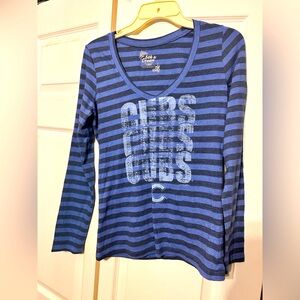 Chicago Cubs women’s long sleeve V-neck, striped women’s shirt size large
